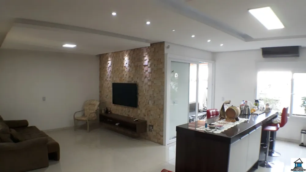 Sobradao mobiliado de 3 dormitórios com suíte em excelente localização de Canoas