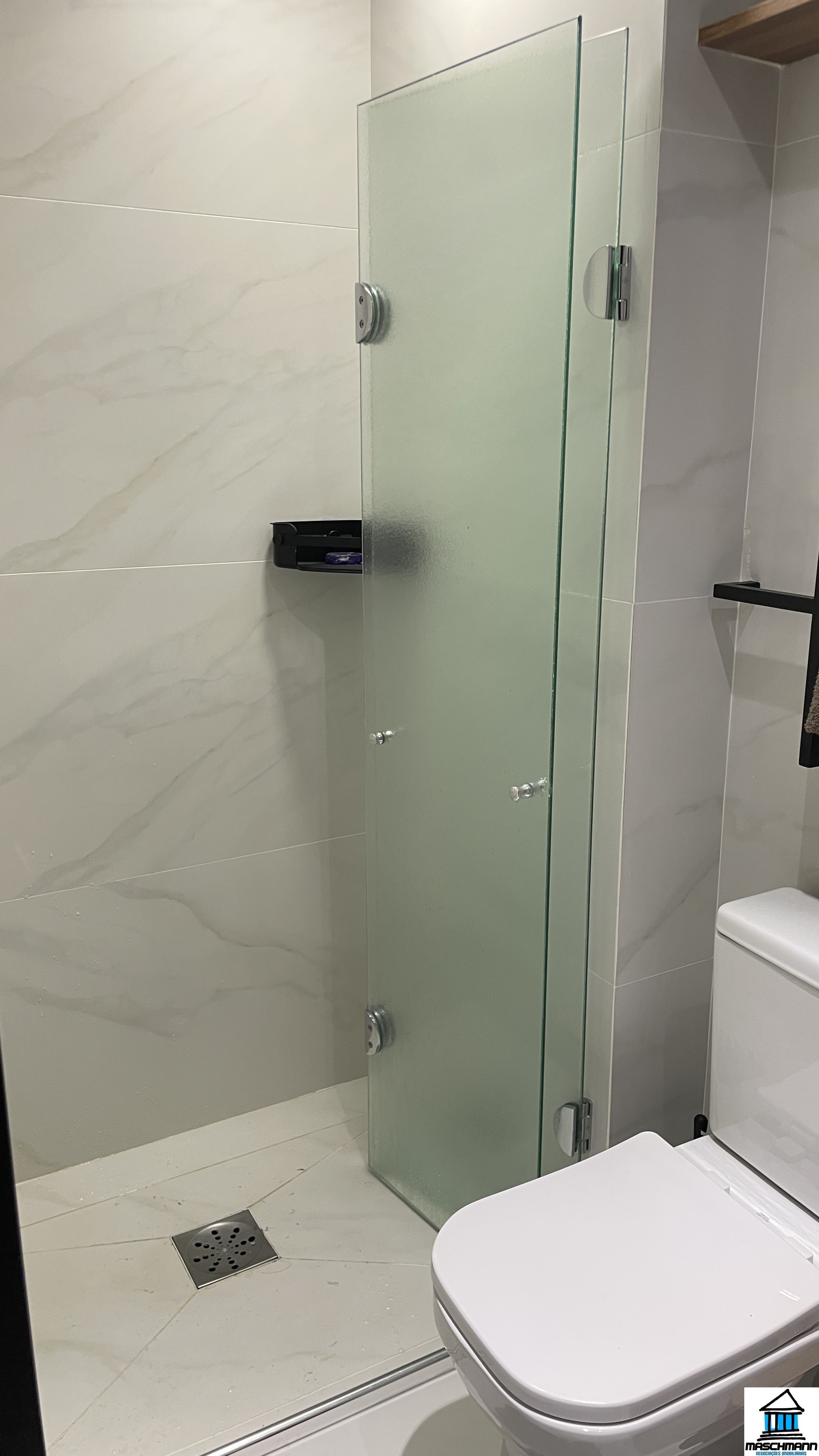 Apartamento 1 Dormitório mobiliado com terraço perfeito para locação em Canela