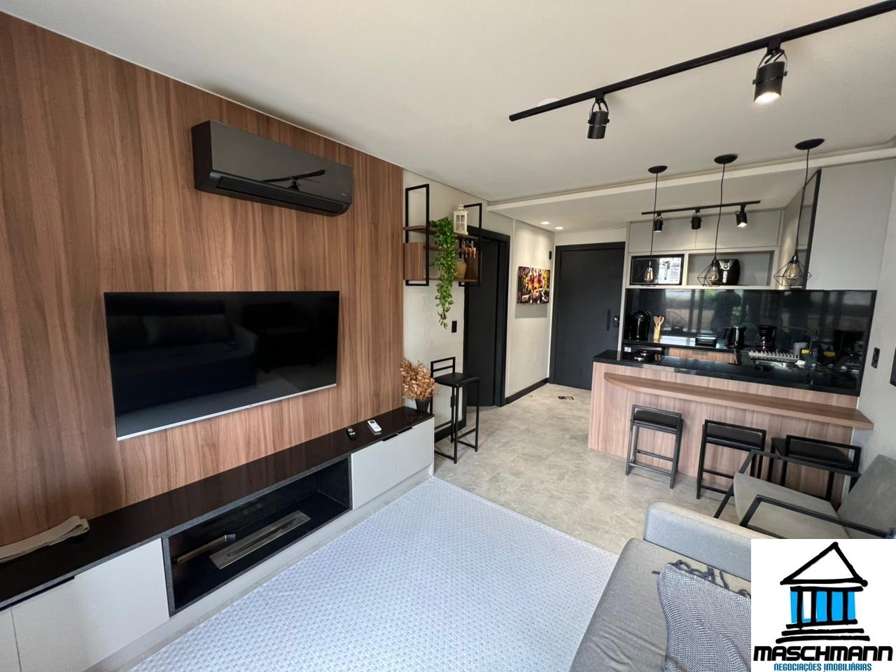 Apartamento 1 Dormitório mobiliado com terraço perfeito para locação em Canela