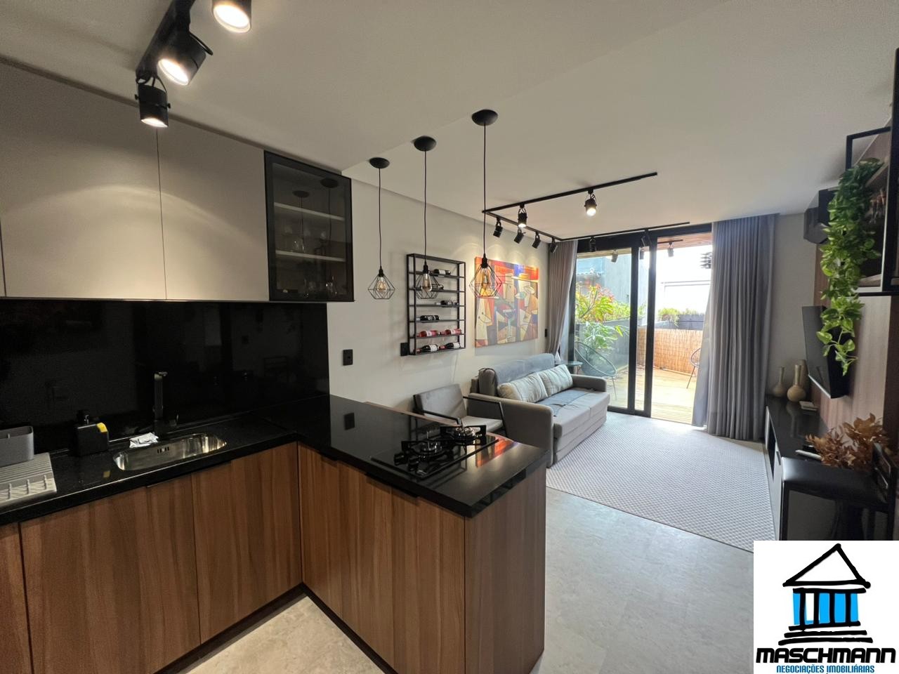 Apartamento 1 Dormitório mobiliado com terraço perfeito para locação em Canela