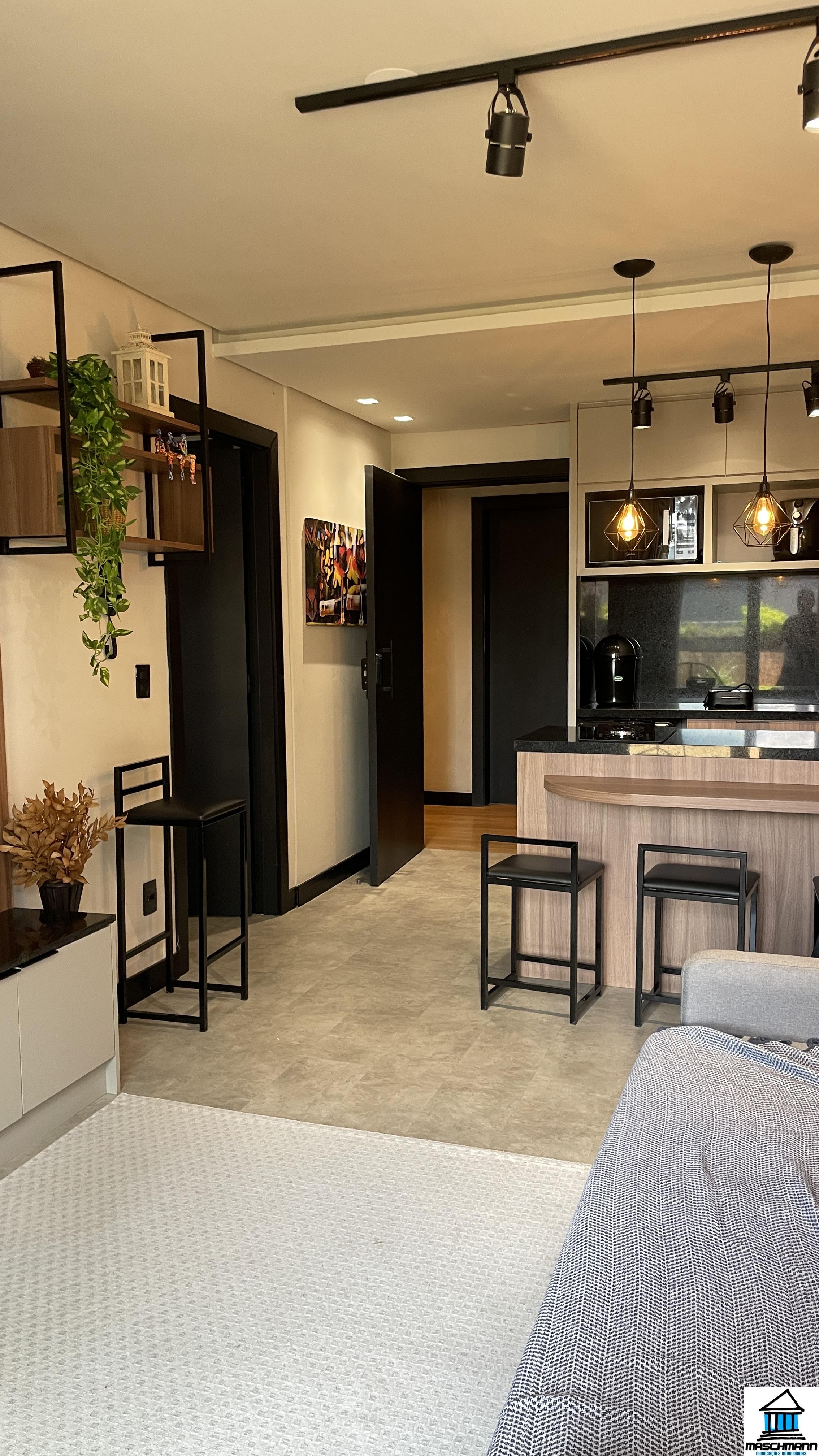 Apartamento 1 Dormitório mobiliado com terraço perfeito para locação em Canela