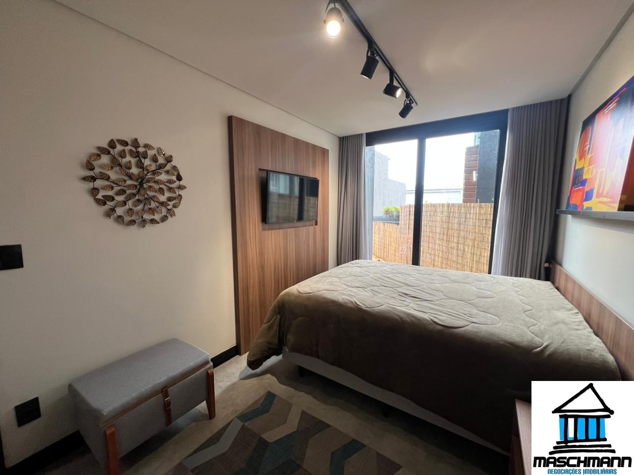 Apartamento 1 Dormitório mobiliado com terraço perfeito para locação em Canela