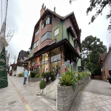 Apartamento Mobiliado no Plaza Catedral: 40 Passos da Catedral de Pedra