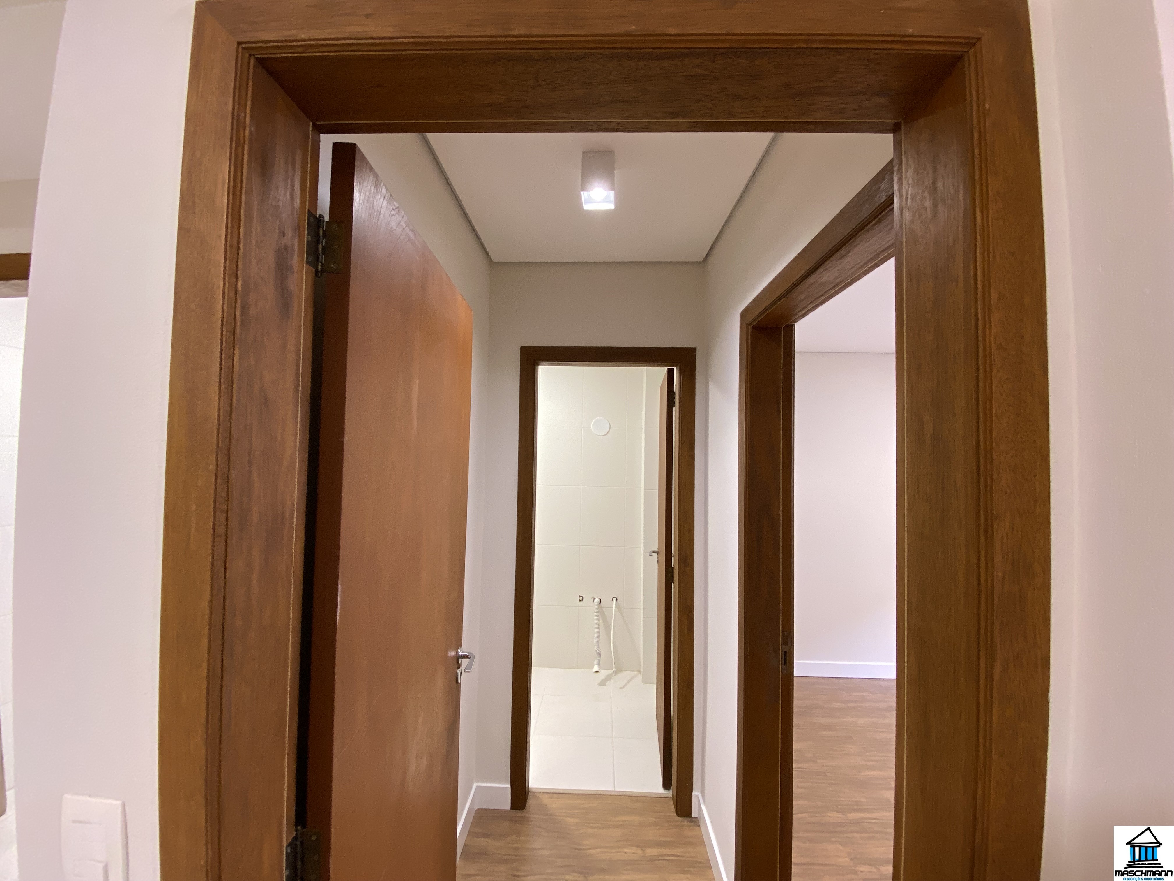 Apartamento no bairro Planalto por apenas R$ 489.000, em área nobre de Gramado.