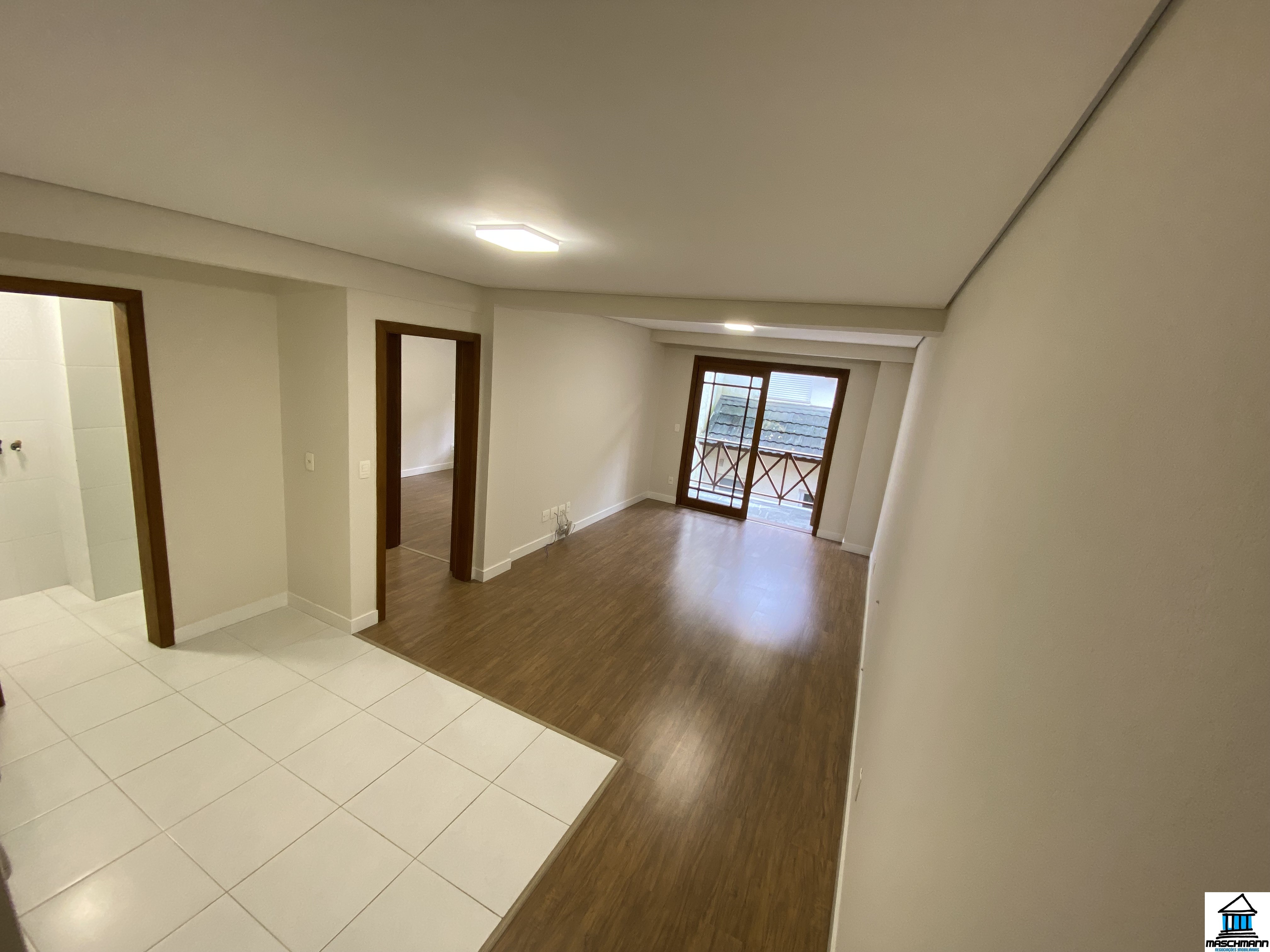 Apartamento no bairro Planalto por apenas R$ 489.000, em área nobre de Gramado.