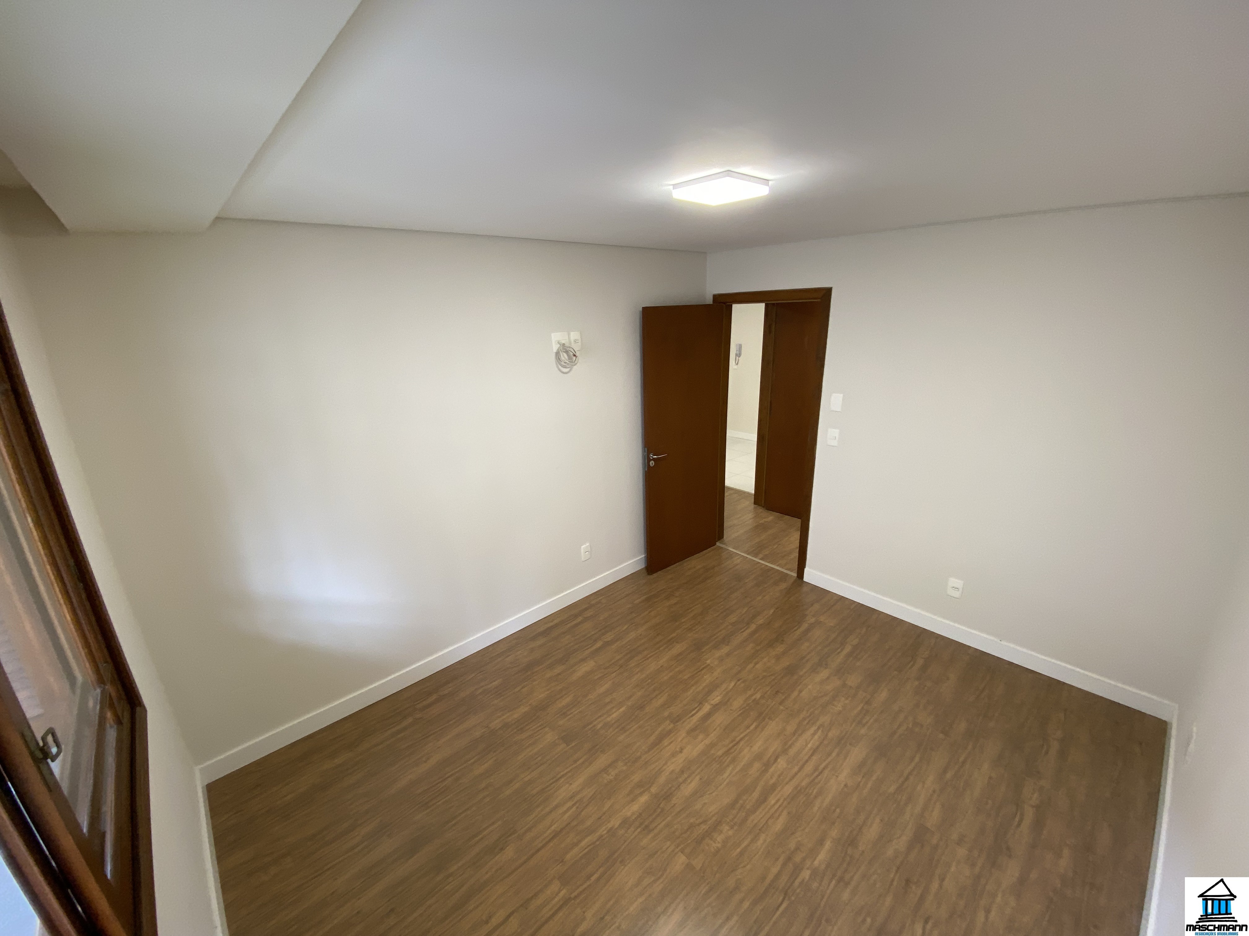 Apartamento no bairro Planalto por apenas R$ 489.000, em área nobre de Gramado.