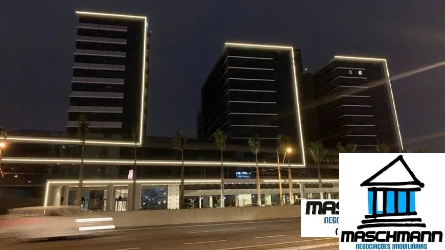 Sala exclusiva no Max Plaza, com 35 m² privativos, vaga de garagem e uma vista externa deslumbrante.