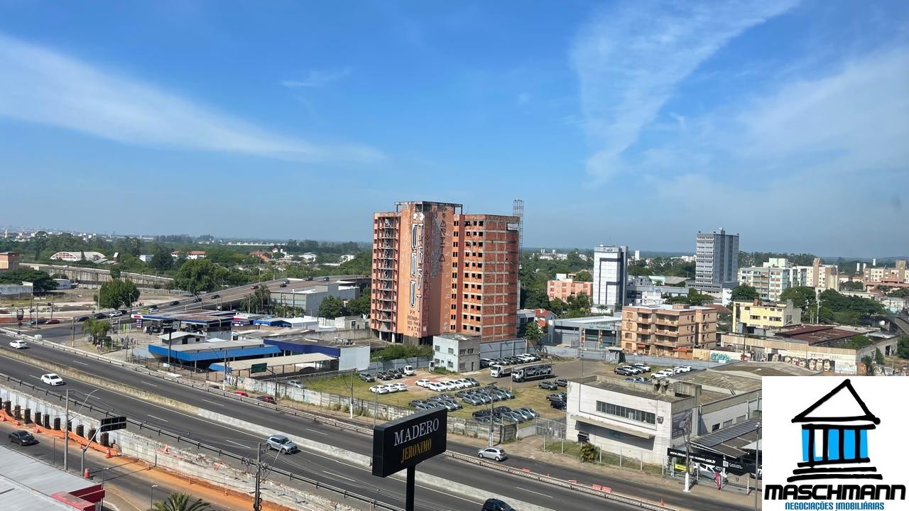 Sala exclusiva no Max Plaza, com 35 m² privativos, vaga de garagem e uma vista externa deslumbrante.