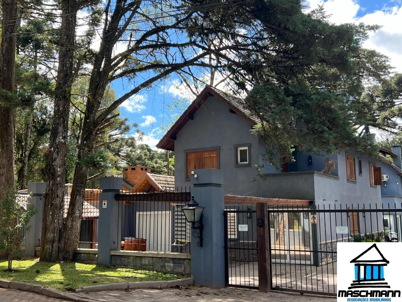 Casa Semi Mobiliada em Condomínio Fechado na Vila Suzana – Amplitude, Conforto e Natureza