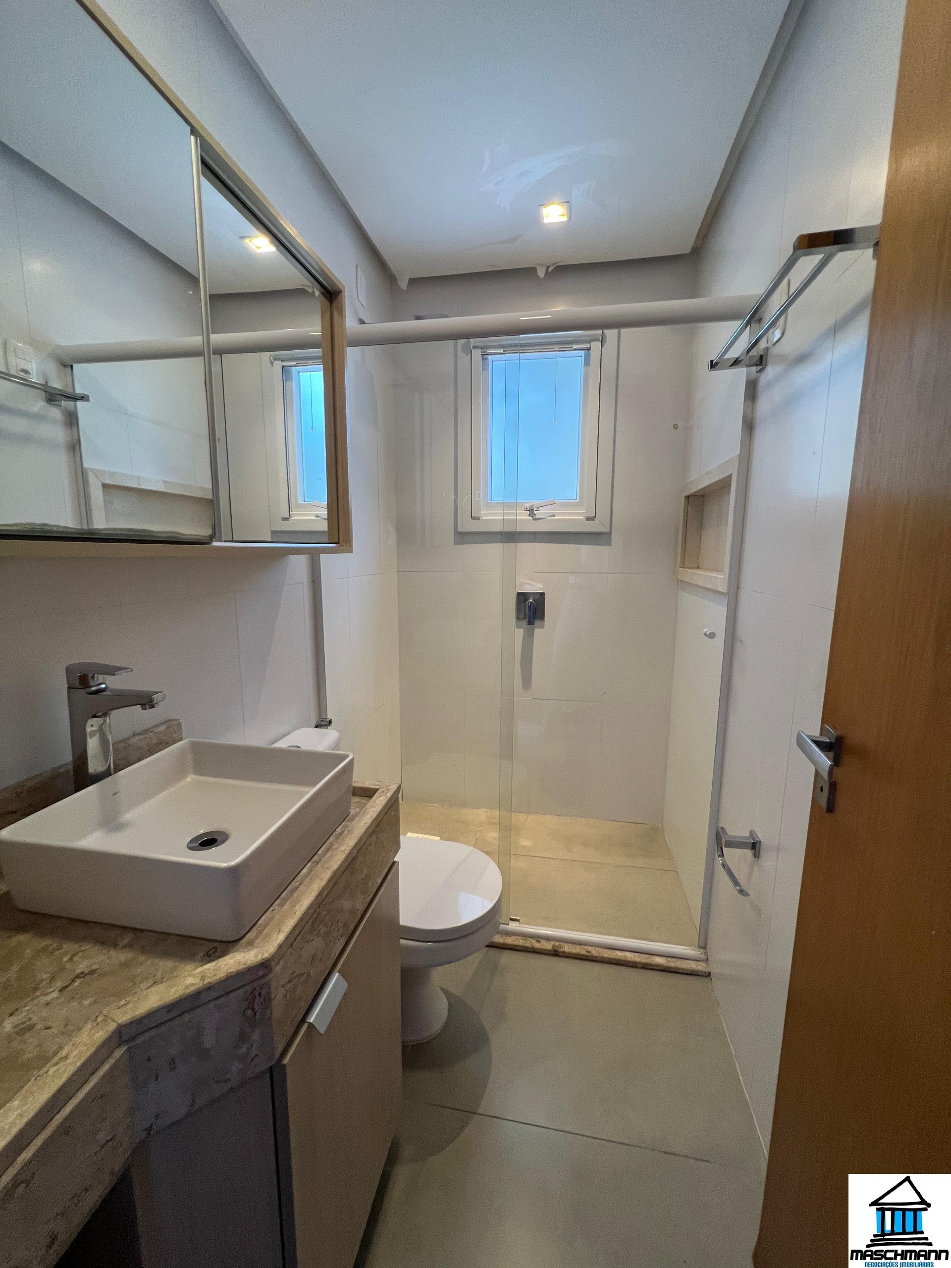 Casa Semi Mobiliada em Condomínio Fechado na Vila Suzana – Amplitude, Conforto e Natureza