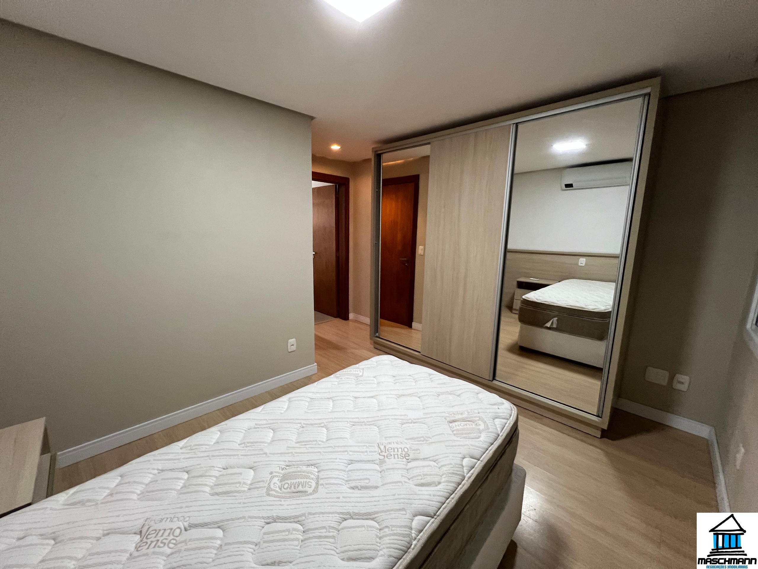 Casa Semi Mobiliada em Condomínio Fechado na Vila Suzana – Amplitude, Conforto e Natureza