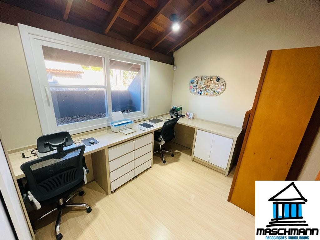 Casa Semi Mobiliada em Condomínio Fechado na Vila Suzana – Amplitude, Conforto e Natureza