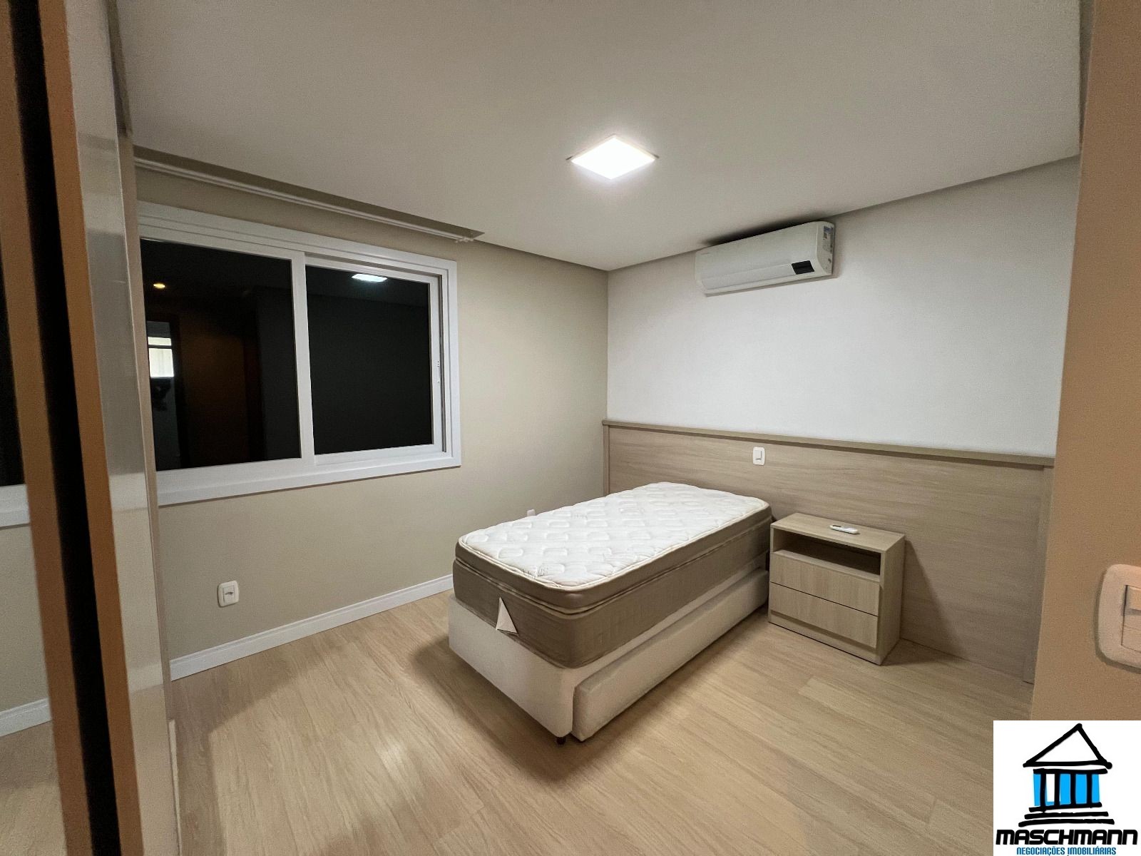 Casa Semi Mobiliada em Condomínio Fechado na Vila Suzana – Amplitude, Conforto e Natureza