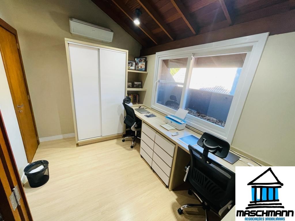 Casa Semi Mobiliada em Condomínio Fechado na Vila Suzana – Amplitude, Conforto e Natureza