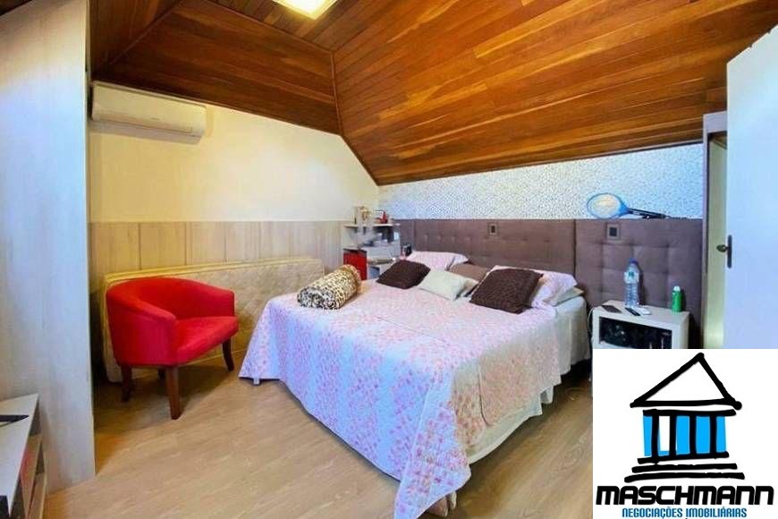 Casa de 4 suítes à venda Vila Suzana- Canela