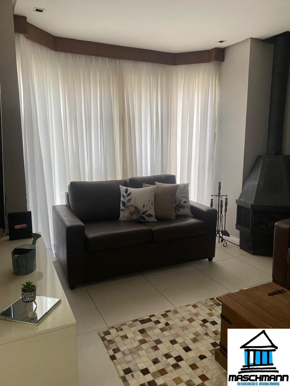 Casa de 4 suítes à venda Vila Suzana- Canela