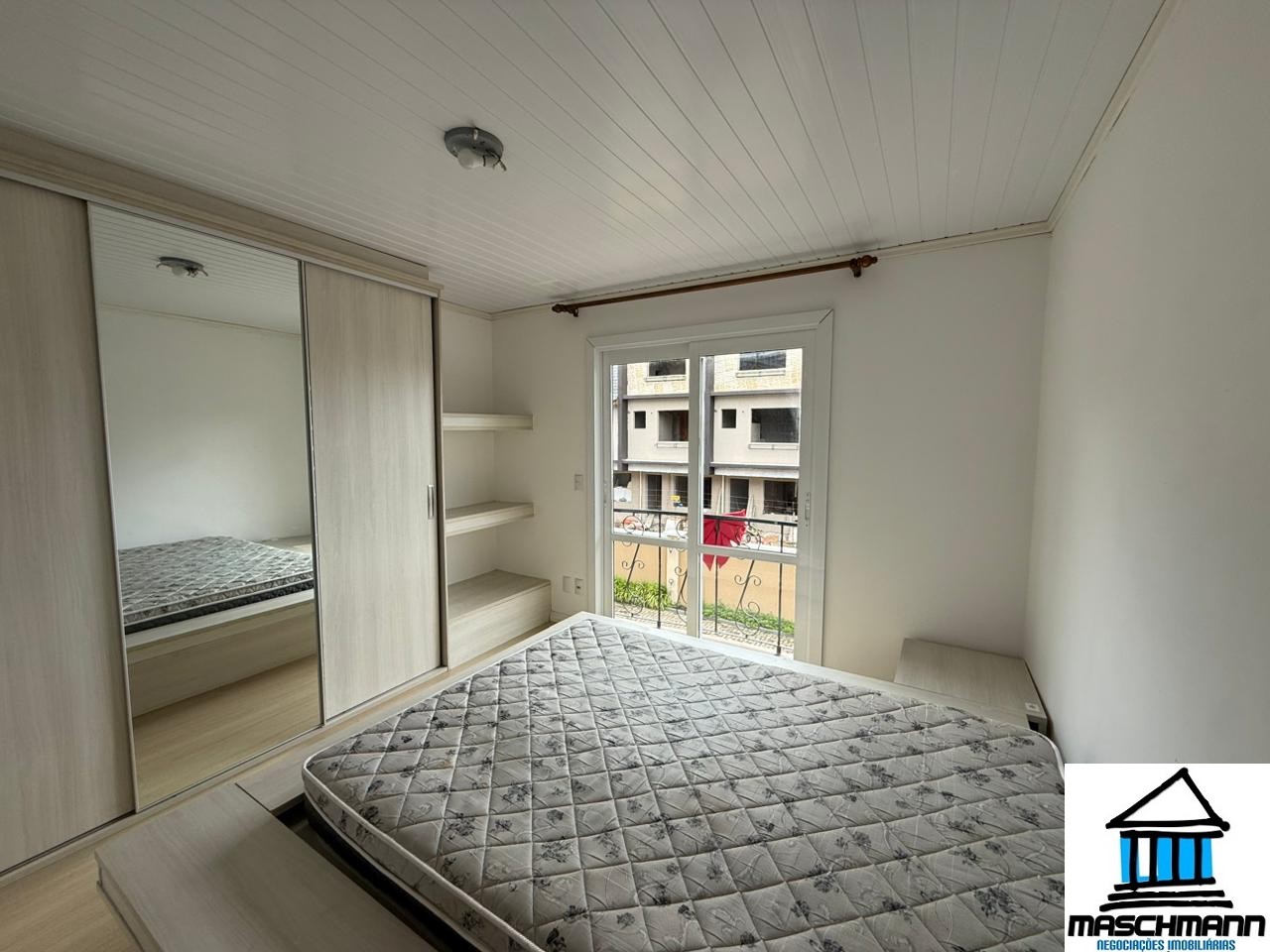 Casa de 2 auartos mobiliada no bairro Vila Luíza Canela