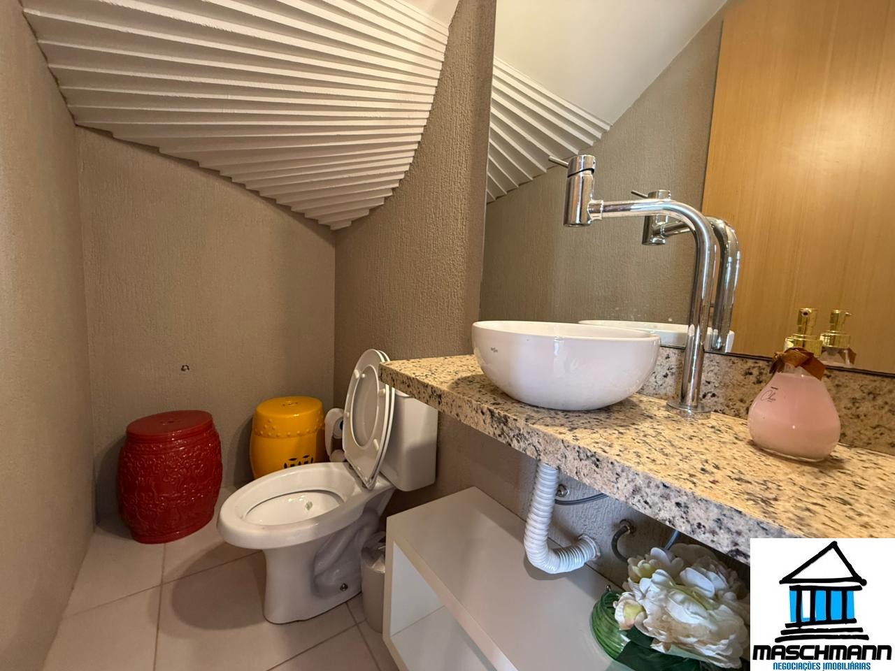 Casa 3 suítes para Venda no bairro Suzana em Canela