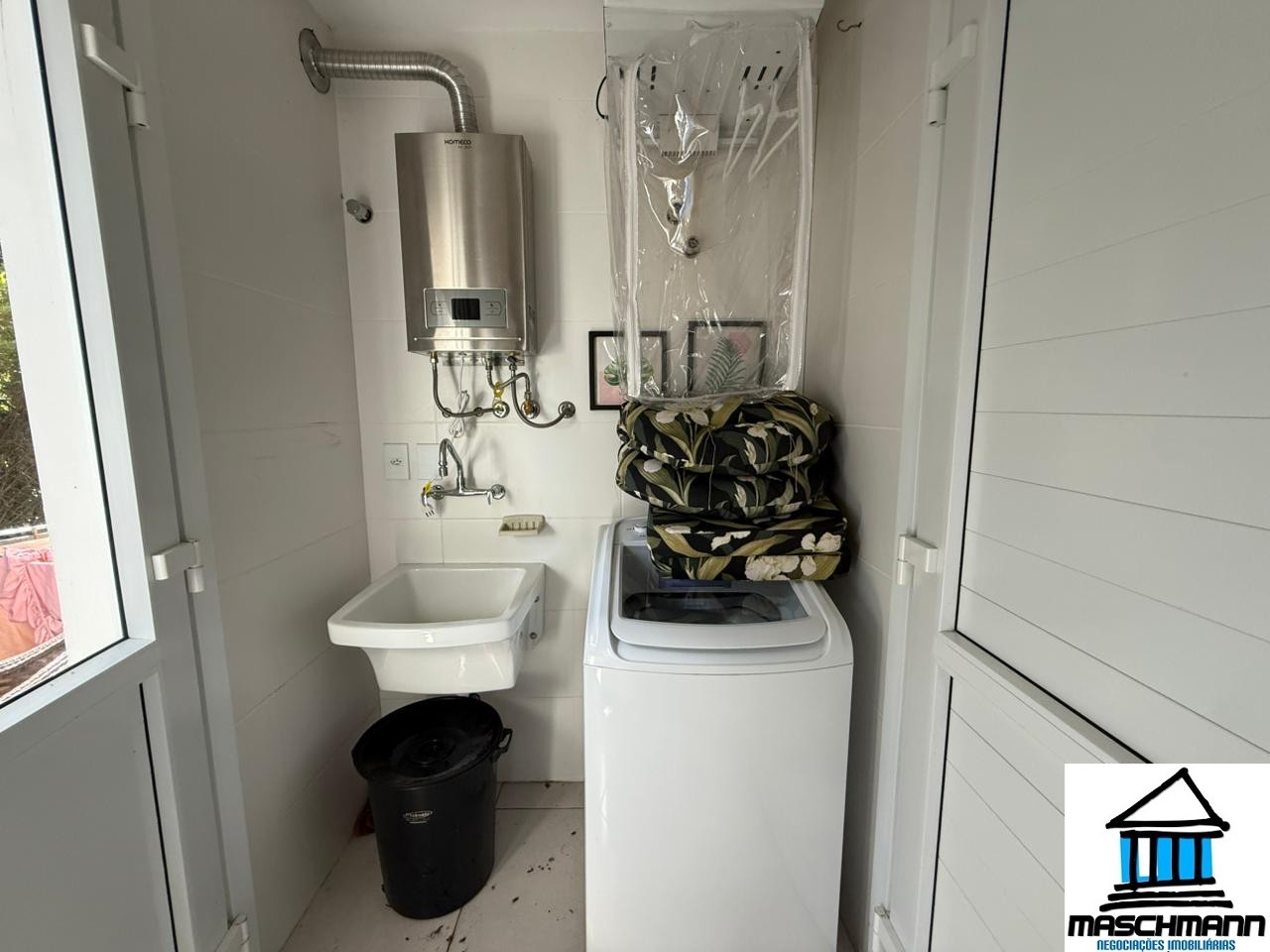 Casa 3 suítes para Venda no bairro Suzana em Canela