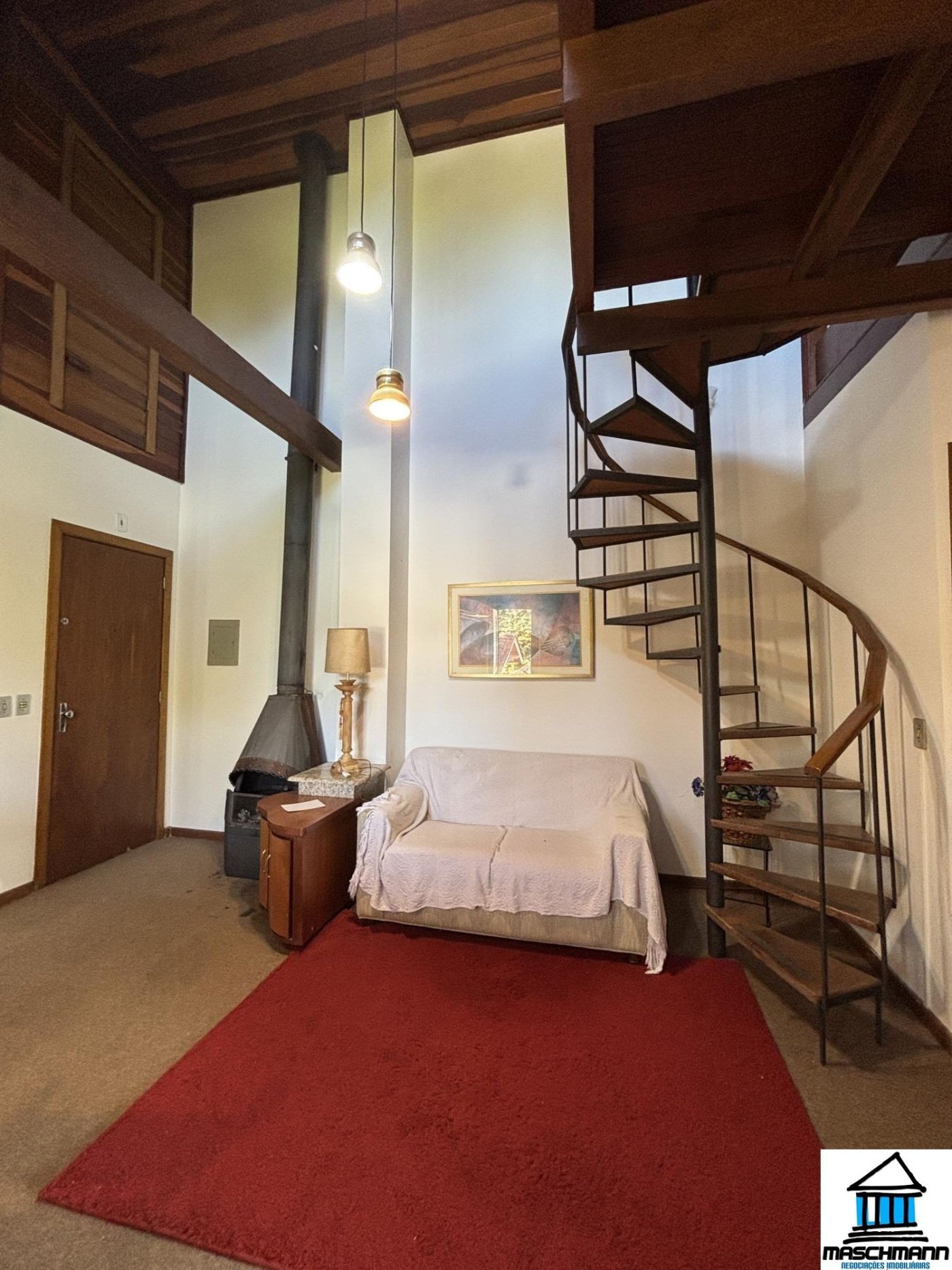 Apartamento Duplex de 2 dormitóiros mobiliado no bairro Planalto Gramado