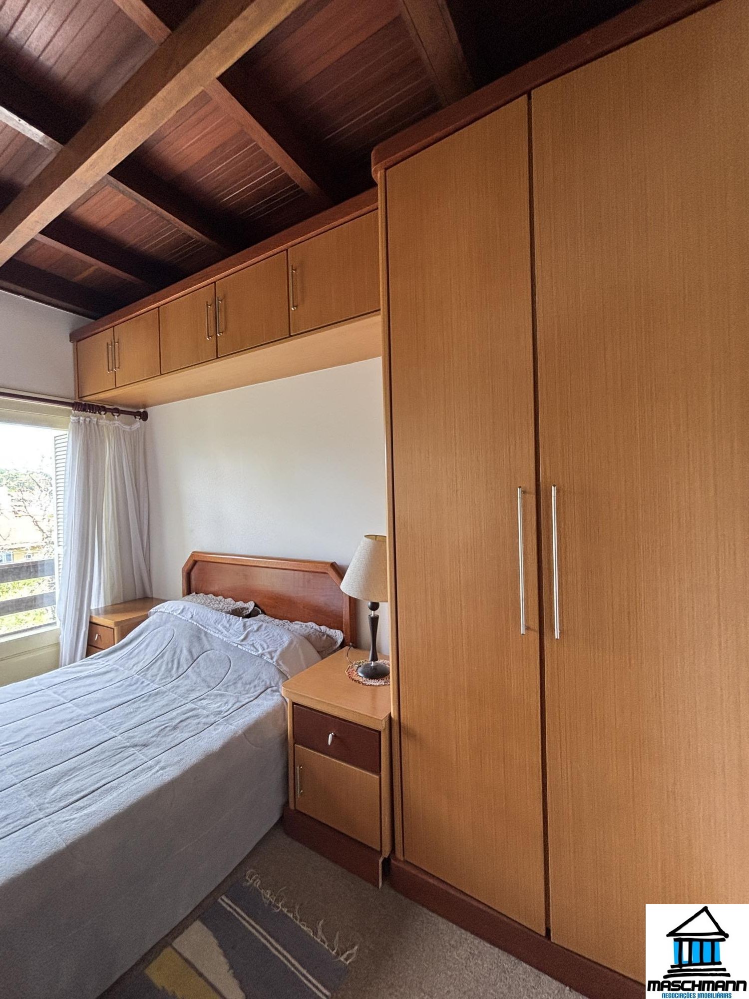 Apartamento Duplex de 2 dormitóiros mobiliado no bairro Planalto Gramado