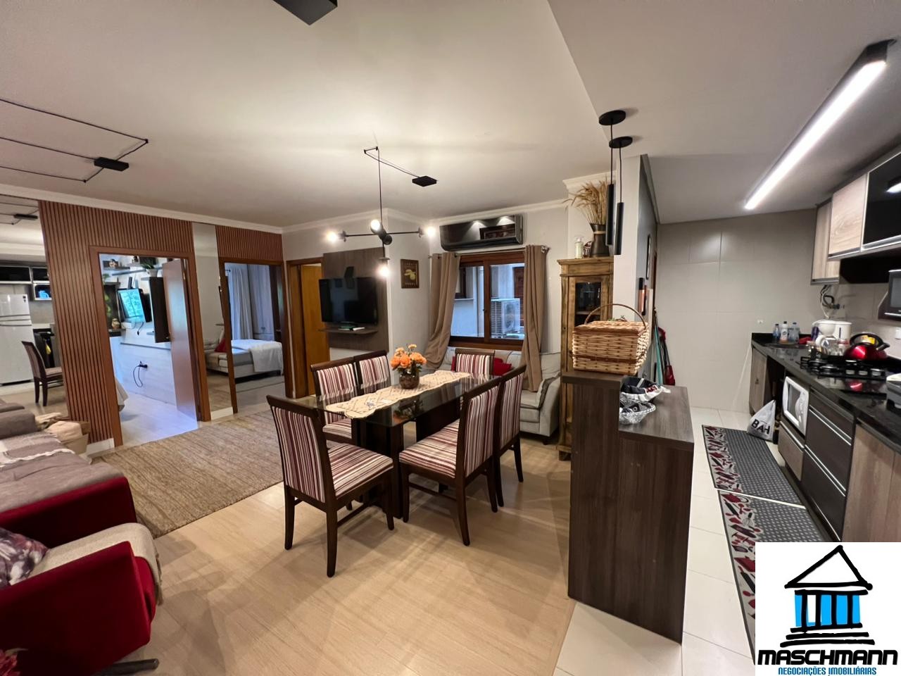 Apartamento de 2 dormitórios mobiliado no centro de Canela