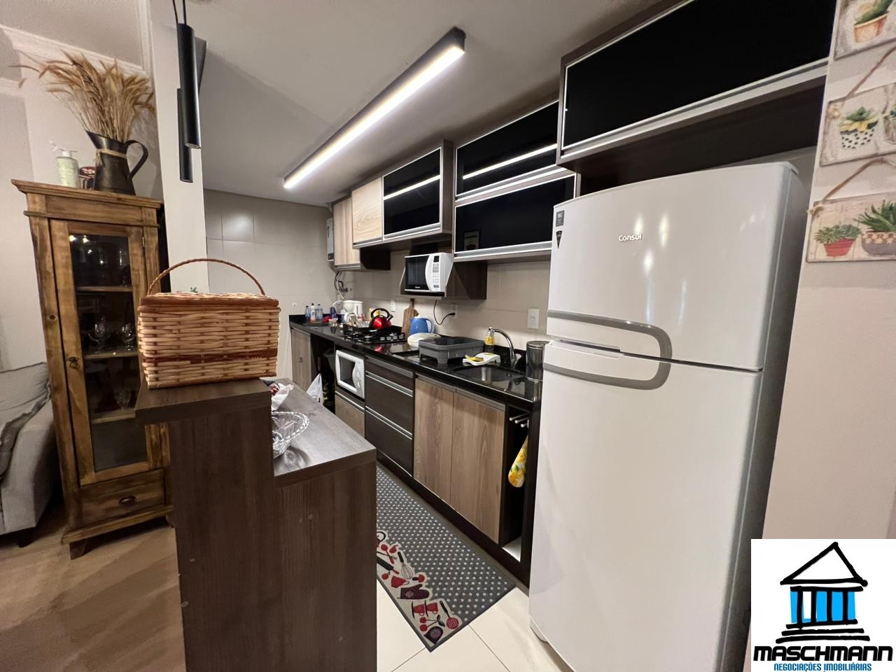 Apartamento de 2 dormitórios mobiliado no centro de Canela