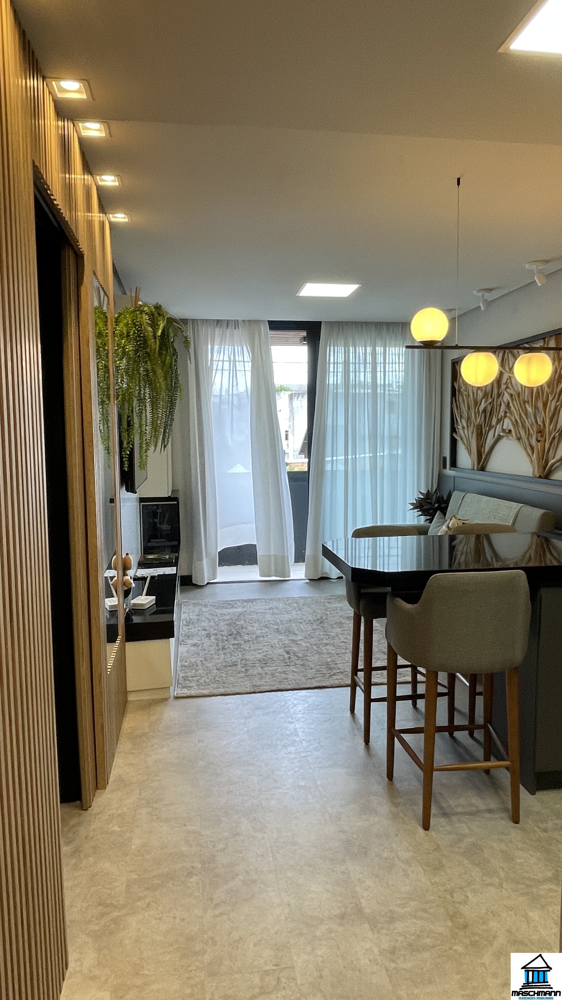 Apartamento 1 Dormitório mobiliado com terraço perfeito para locação em Canela