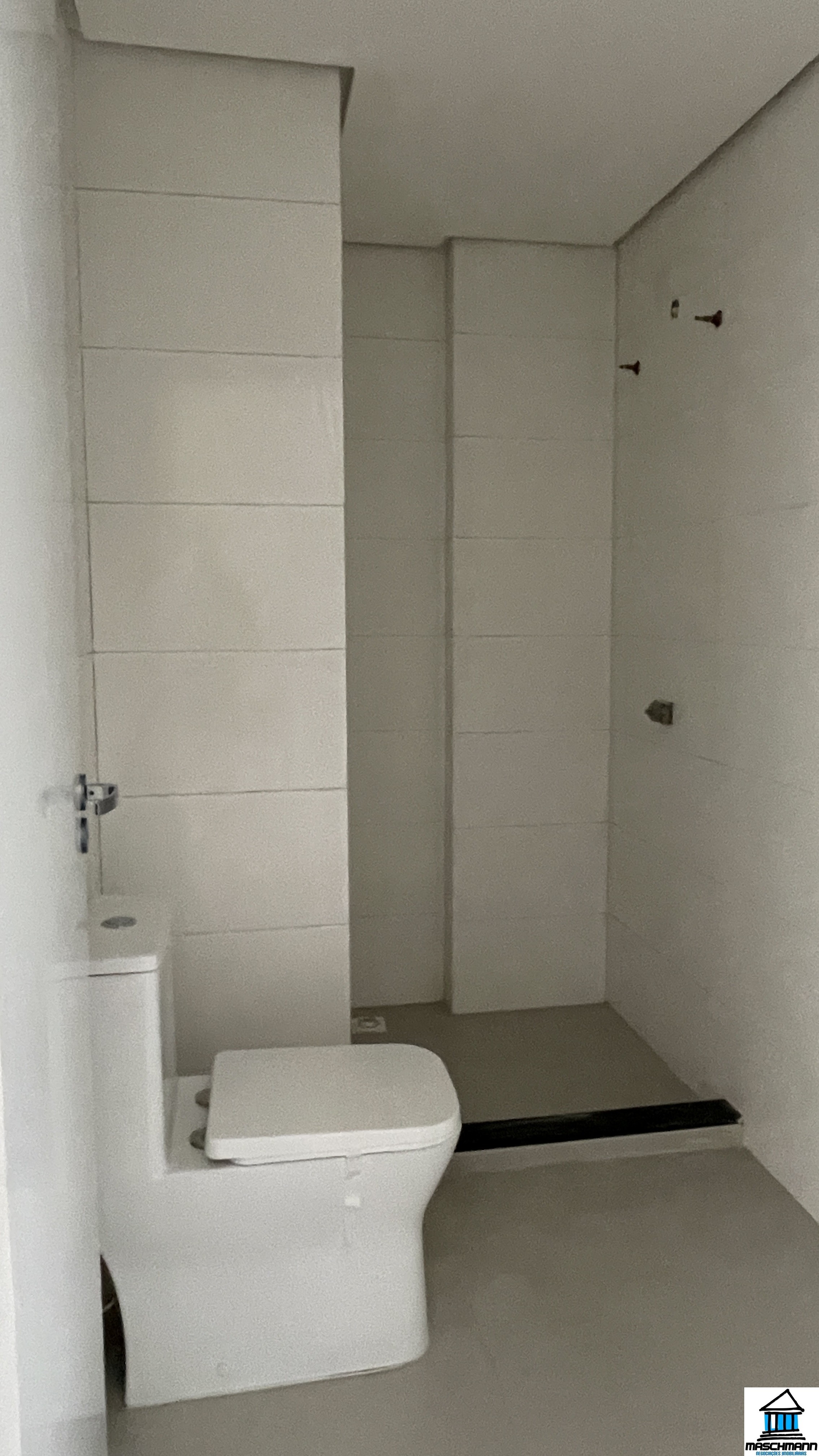 Apartamento novo de 1 suíte a apenas 2 km da Rua Coberta de Gramado