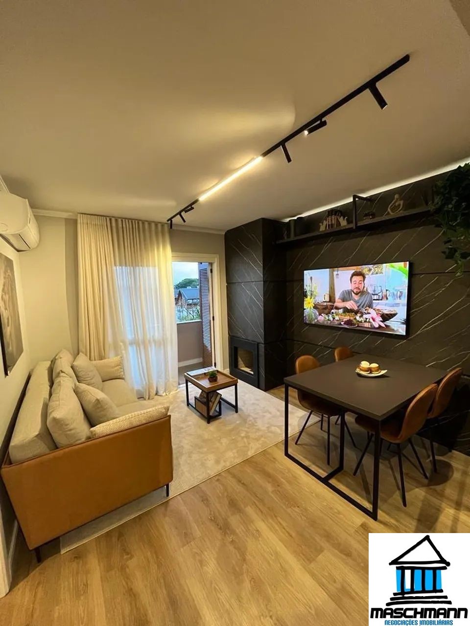 Apartamento mobiliado de 2 dormitórios no centro de Gramado