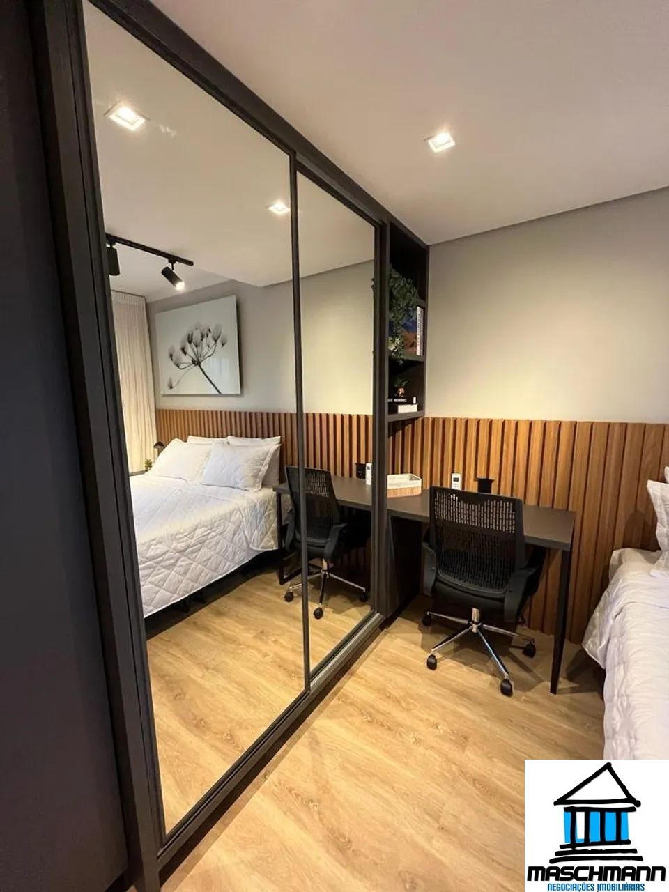 Apartamento mobiliado de 2 dormitórios no centro de Gramado