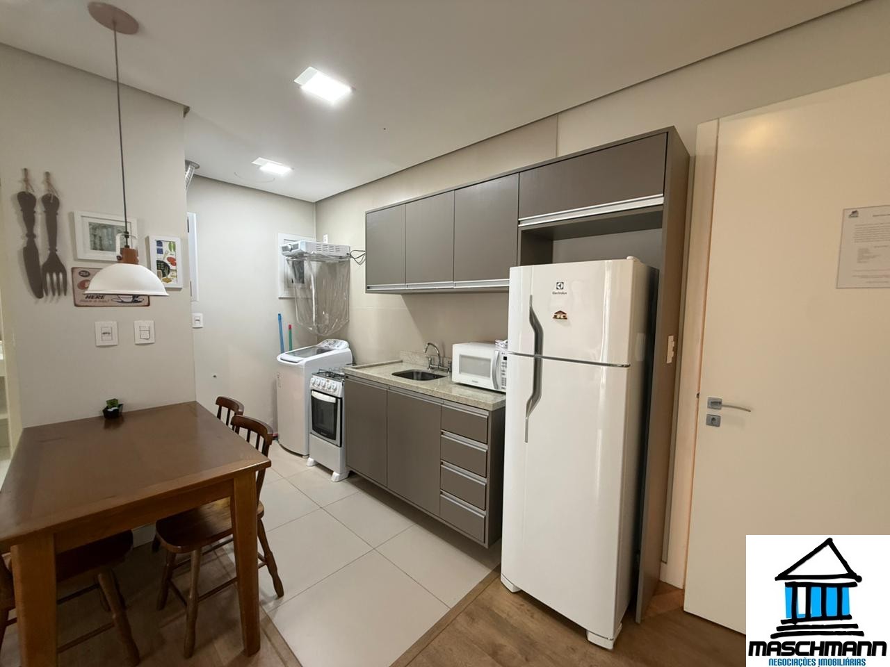 Apartamento mobiliado a 400 metros de rua coberta de Gramado