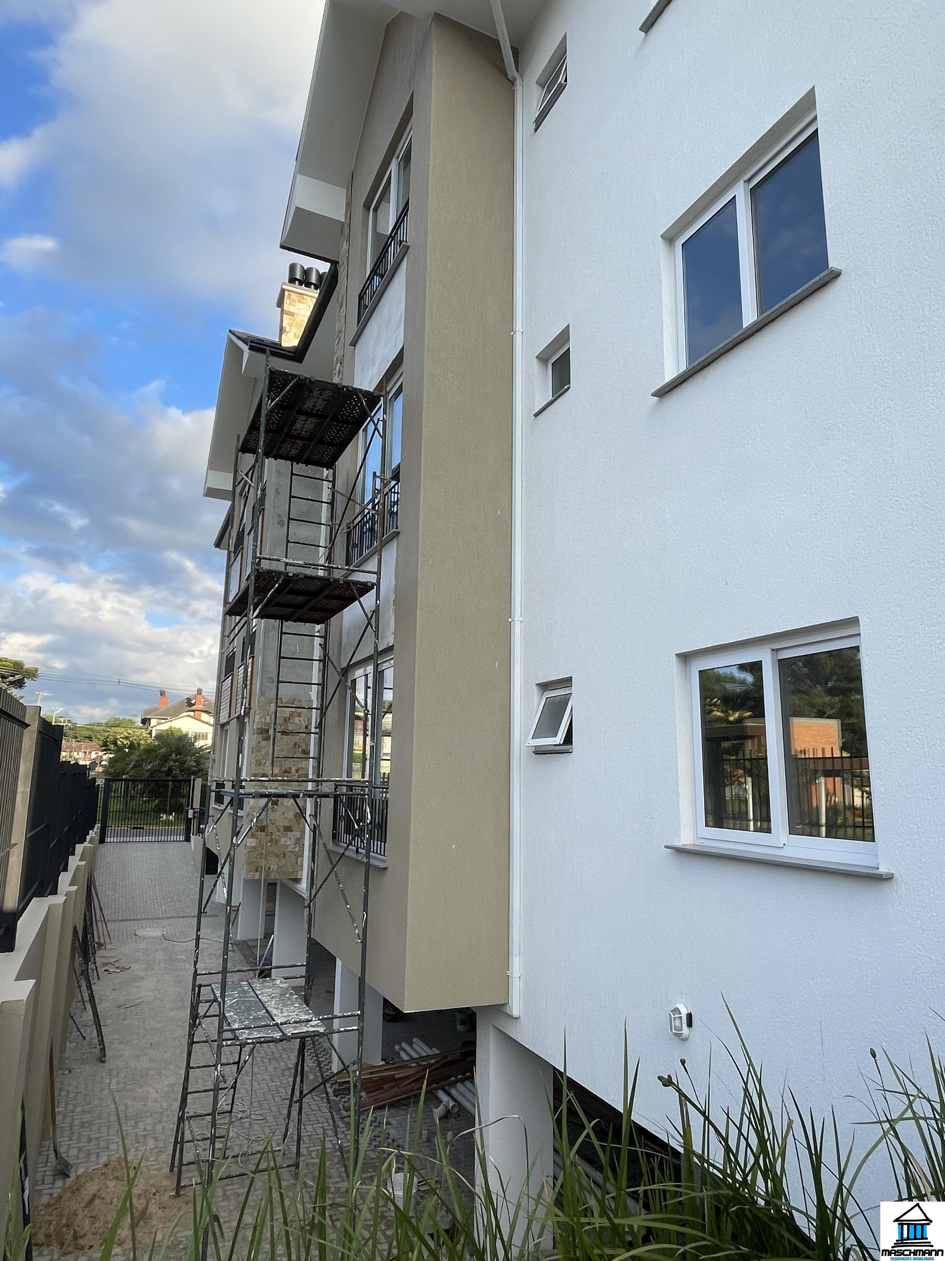 Apartamento novo de 2 dormitórios com suíte na Cidade de Gramado, RS