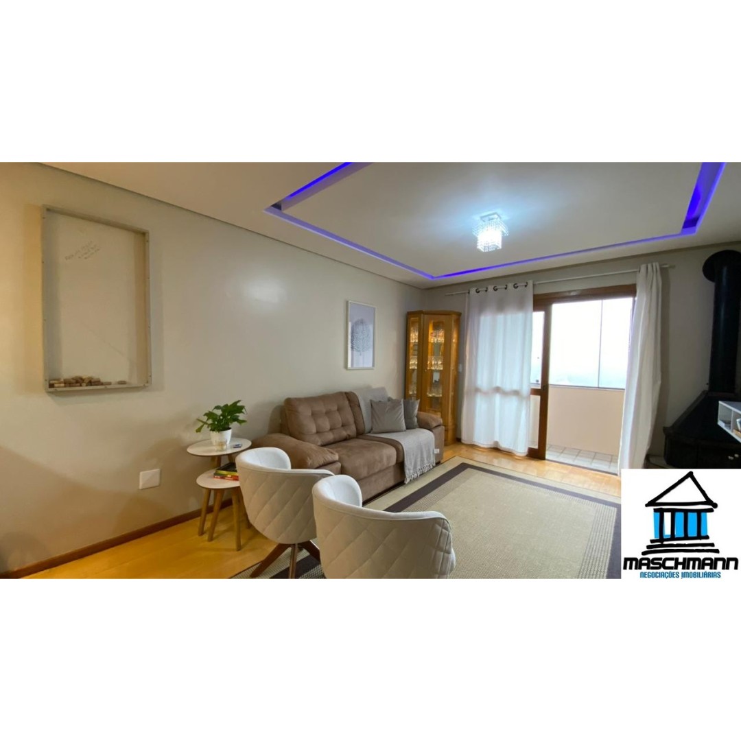 Apartamento mobiliado de 2 dormitórios, 1 vaga, no coração de Gramado — tudo a pé