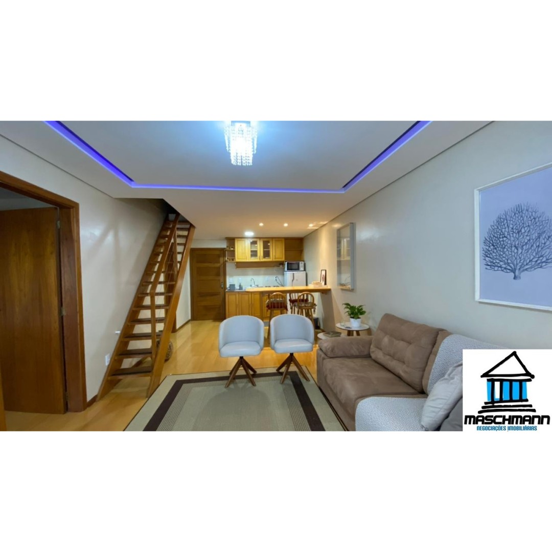 Apartamento mobiliado de 2 dormitórios, 1 vaga, no coração de Gramado — tudo a pé