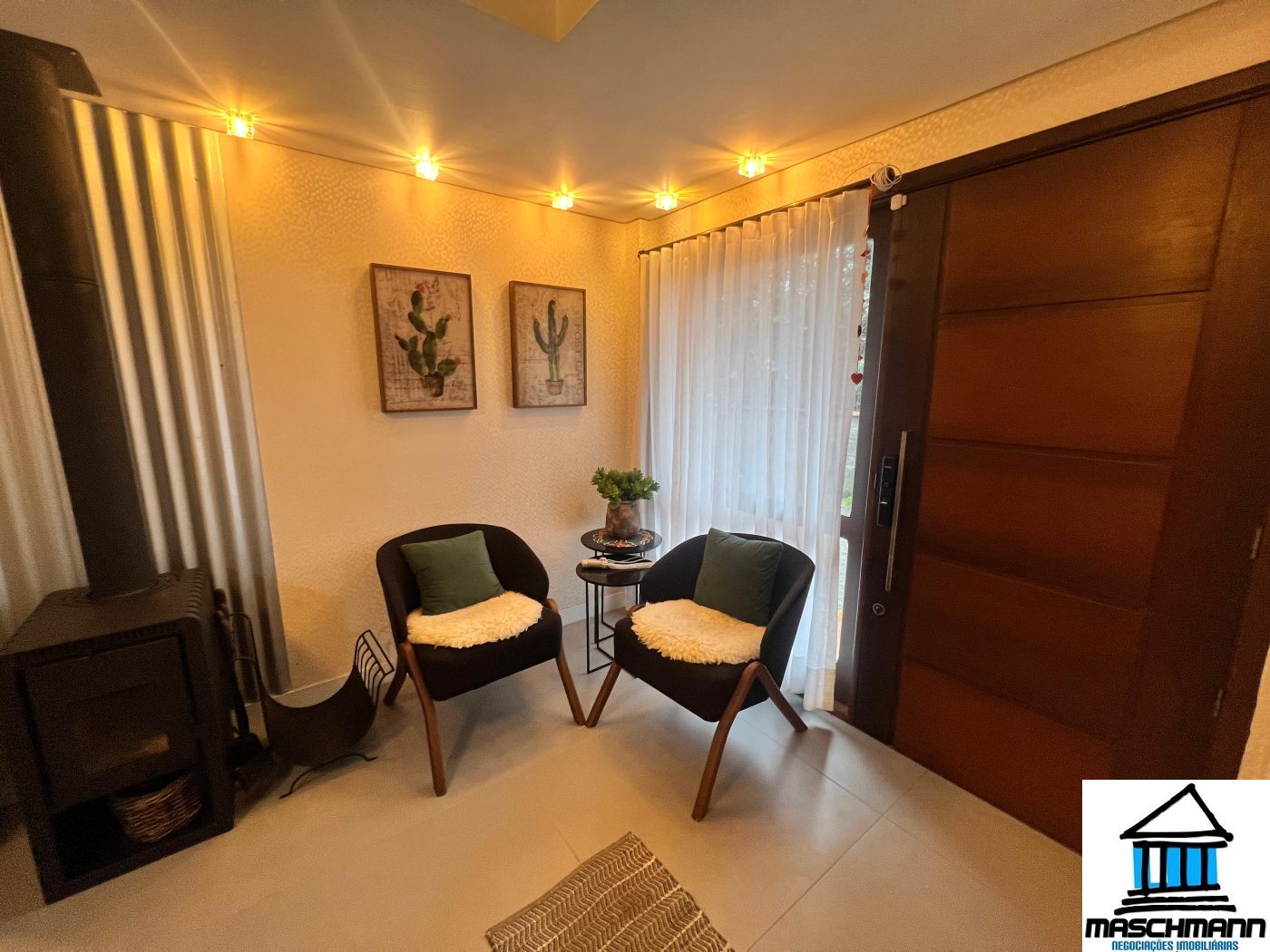 Casa 3 suítes mobiliada para Venda no melhor bairro da Cidade de Canela/RS