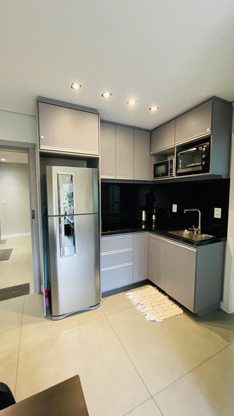 Apartamento 1 suíte no Aire Gramado – mobiliado e pronto para locação por temporada (R$ 550.000)