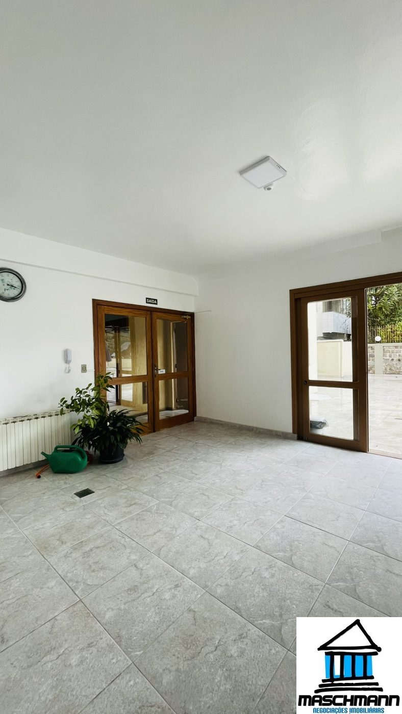 Apartamento mobiliado de 1 dormitórios, 1 vaga, no coração de Gramado