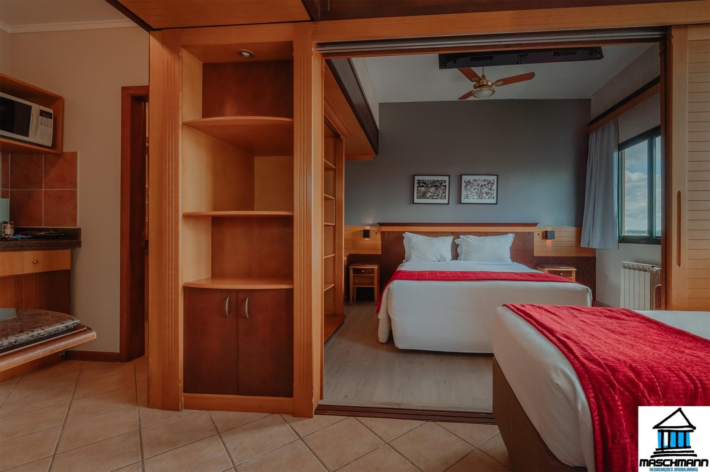 Flat, apartamento à venda mobiliado e um dos mais nobres hotéis de Gramado, RS
