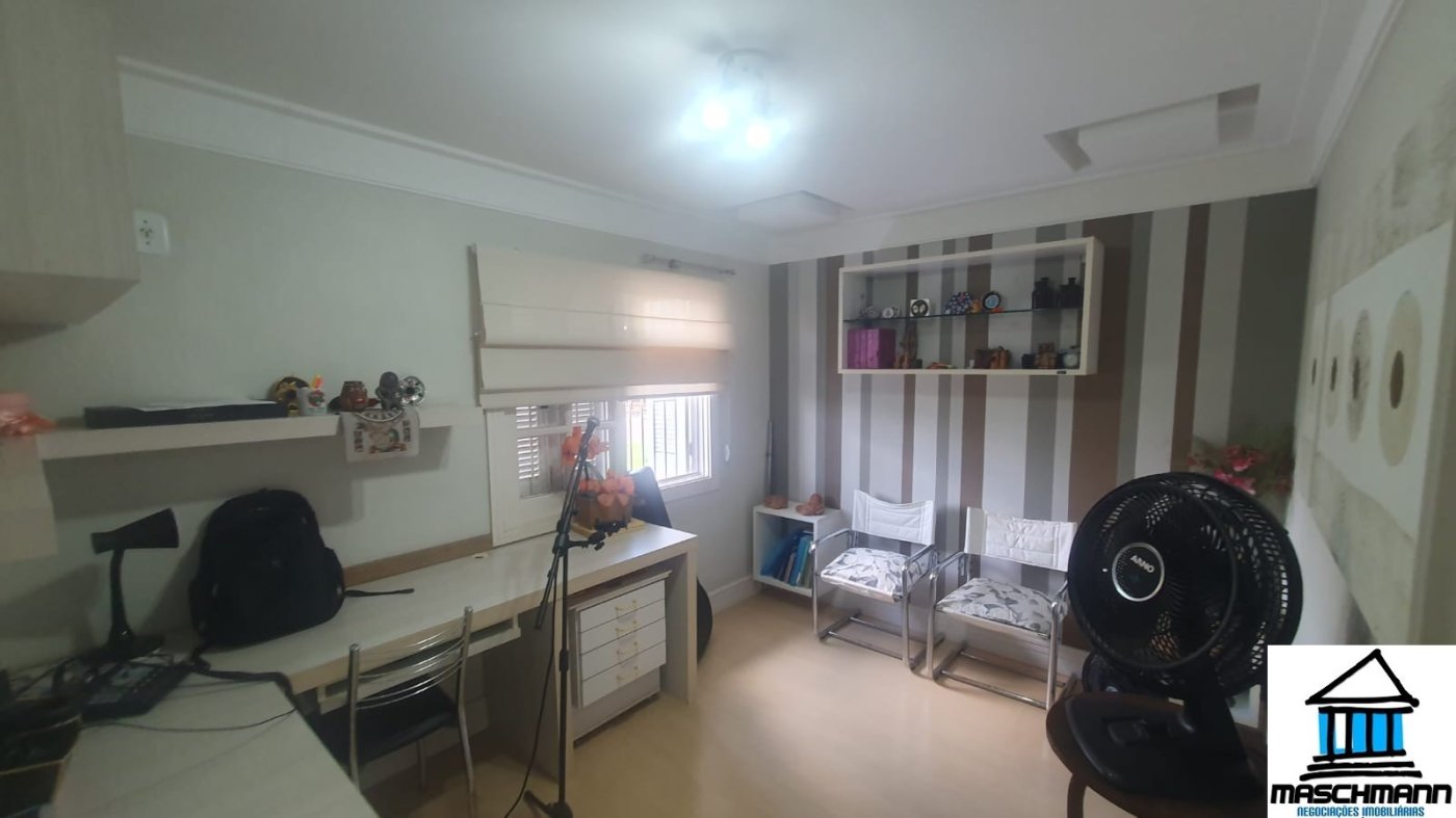 Mararvilhoso sobrado de 3 dormitórios com suíte semi mobiliado próximo ao Carrfour de Canoas