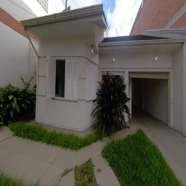 Casa ampla para locação bem localizada com 5 dormitórios em Esteio, RS
